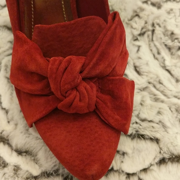 BCBG Generation Heels - Picture 4 of 7